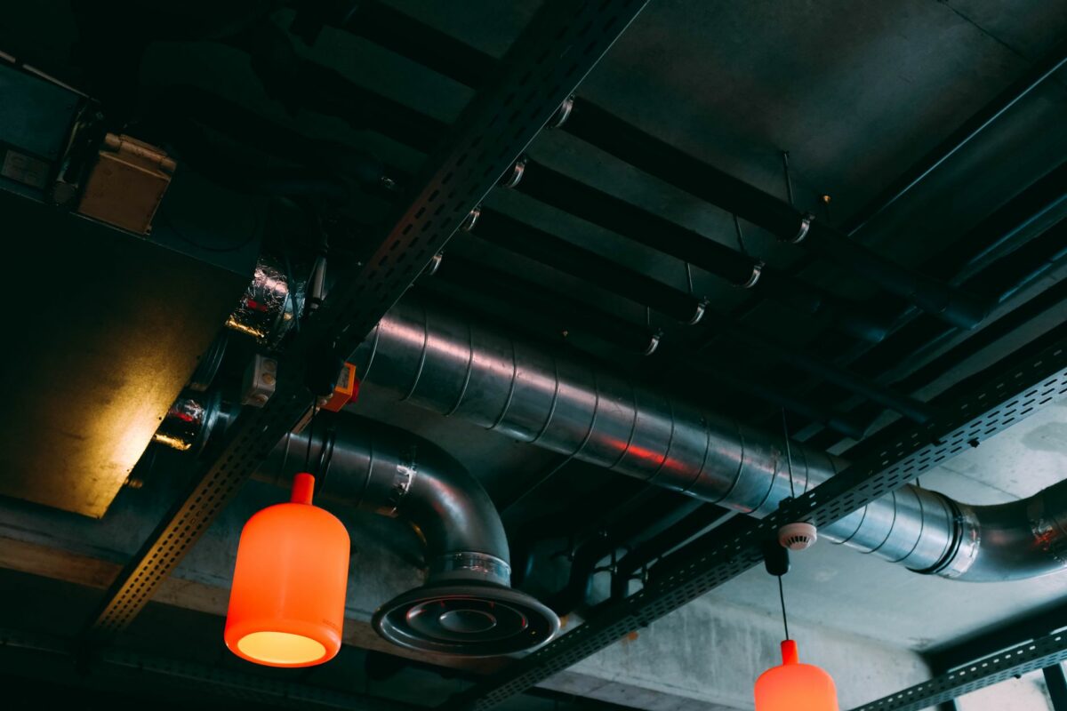 Ventilation des ateliers : ce que le Code du travail impose avant l'hiver